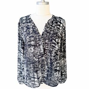 ASTR the Label Black & White Abstract Hi-lo Blouse, Small